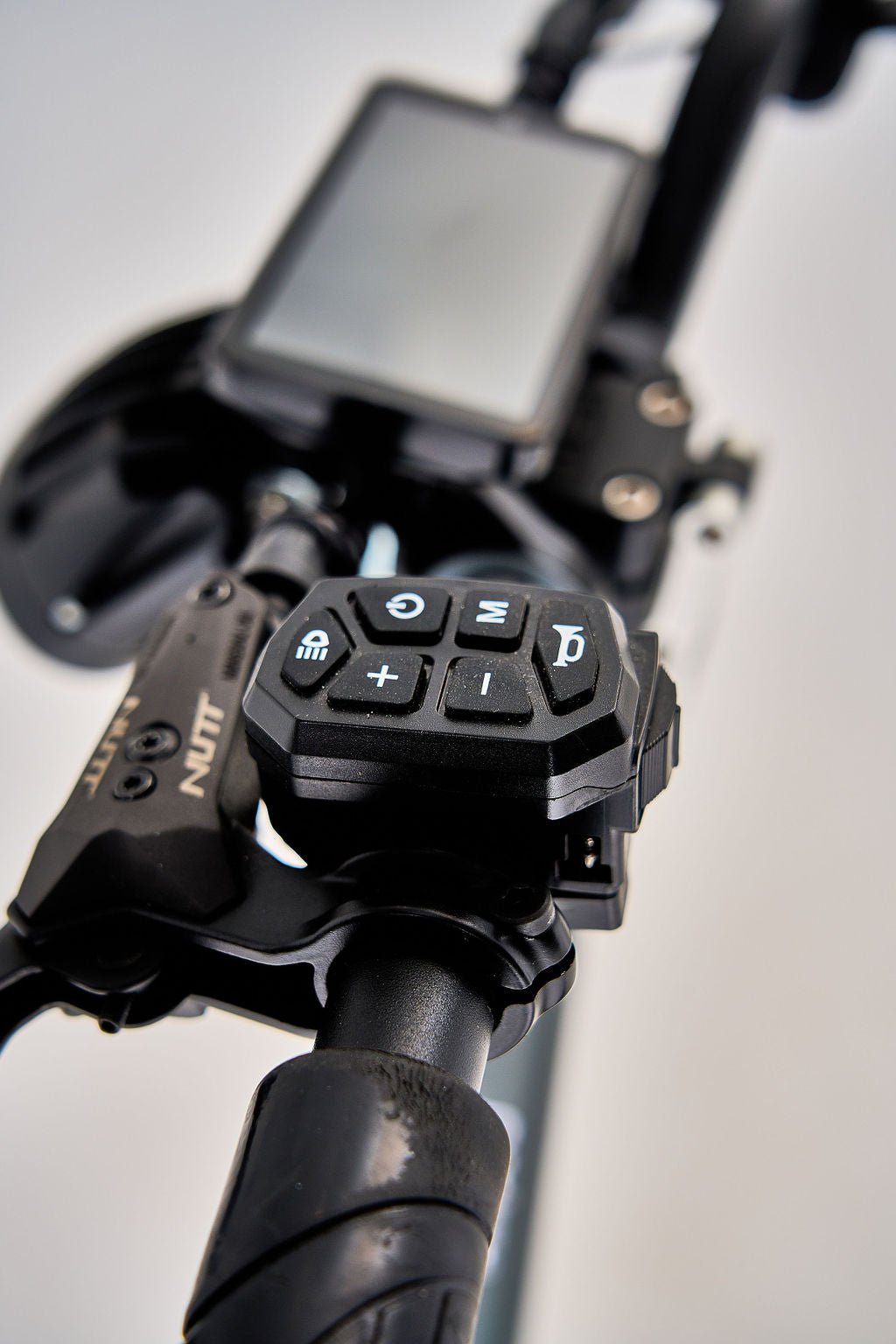 Amped R1