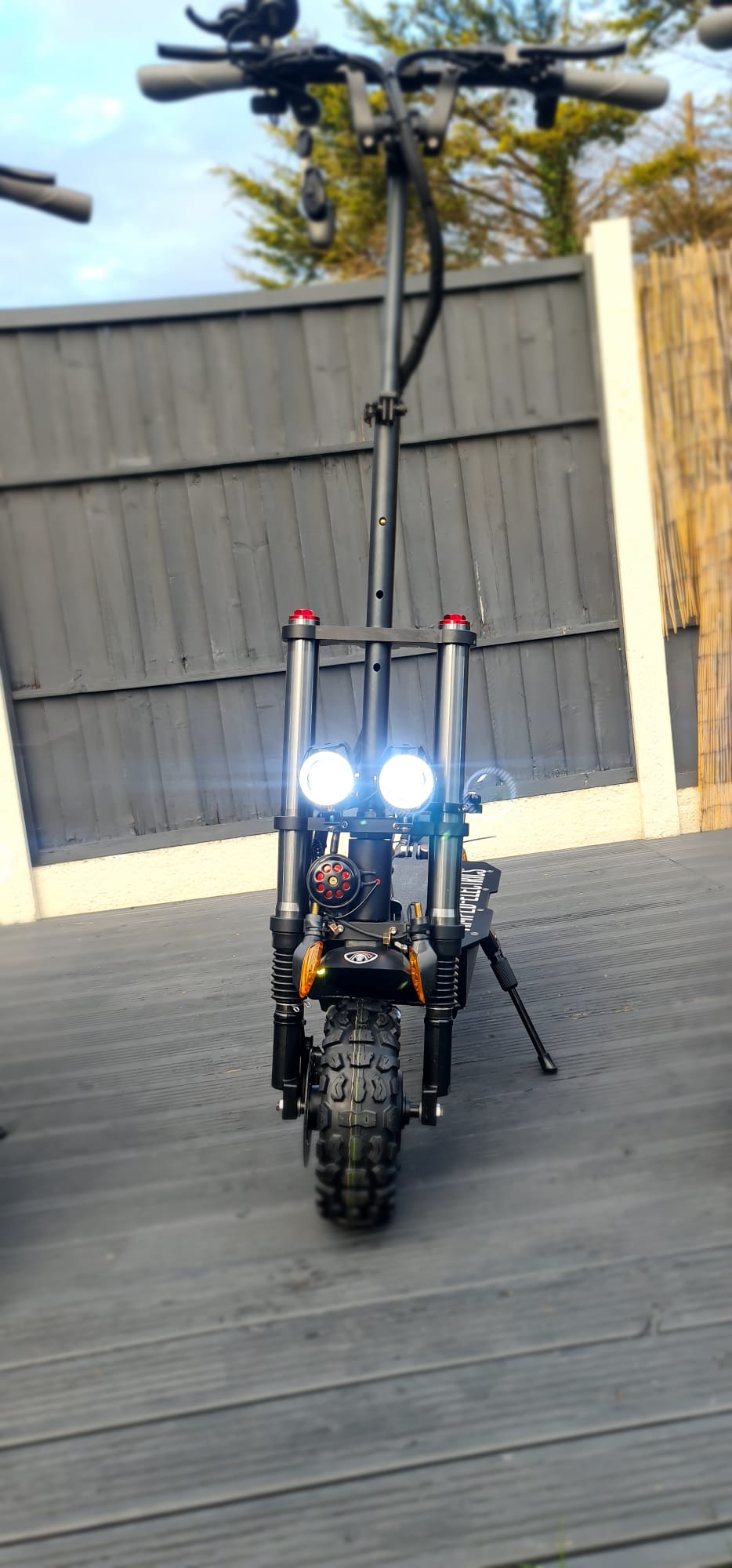 Amped HK